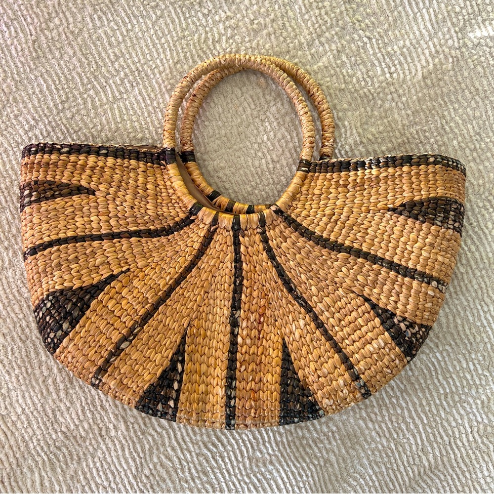 Semi-Circle Sunrise Neutral Striped Straw Handbag - Picture 1 of 6